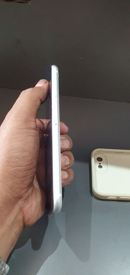 ขาย iPhone SE 2020