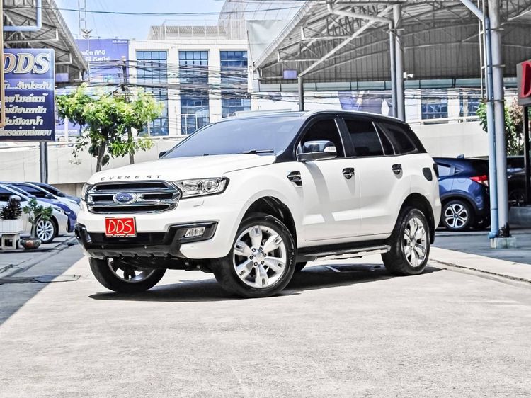 Ford Everest 3.2 4WD Titanium+ ปี 2017 รุ่นท็อปสุด หลังคาแก้ว ระบบขับเคลื่อน 4WD สภาพสวยมาก 