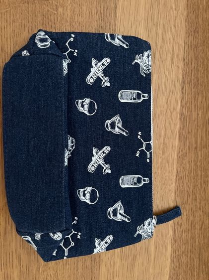 กระเป๋าใส่เครื่องสำอางค์ รูปที่ 2