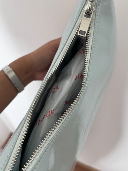 กระเป๋า stand oil รุ่น plump bag powder blue 🩵 สีฟ้า รูปที่ 4
