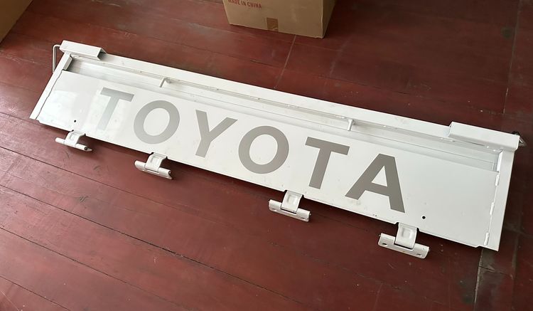 ฝาท้ายกระบะ TOYOTA HILLUX CHAMP