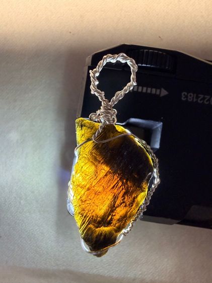 จี้สะเก็ดดาว