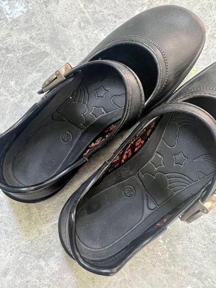 รองเท้านักเรียนหญิงมือสองสภาพดี รูปที่ 3