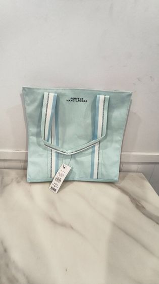 ผ้า กระเป๋า Marc Jacobs สีเขียวมิ้นท์ ใบใหญ่ ของแท้