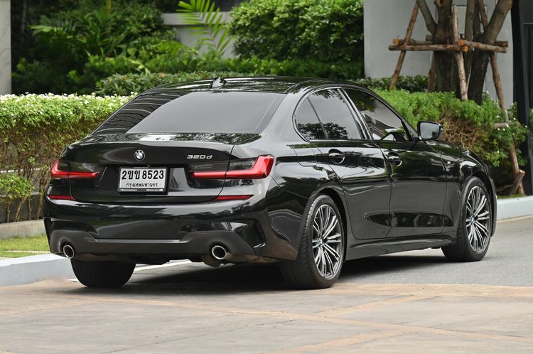 BMW Series 3 2021 320d Sedan ดีเซล ไม่ติดแก๊ส เกียร์อัตโนมัติ ดำ รูปที่ 4