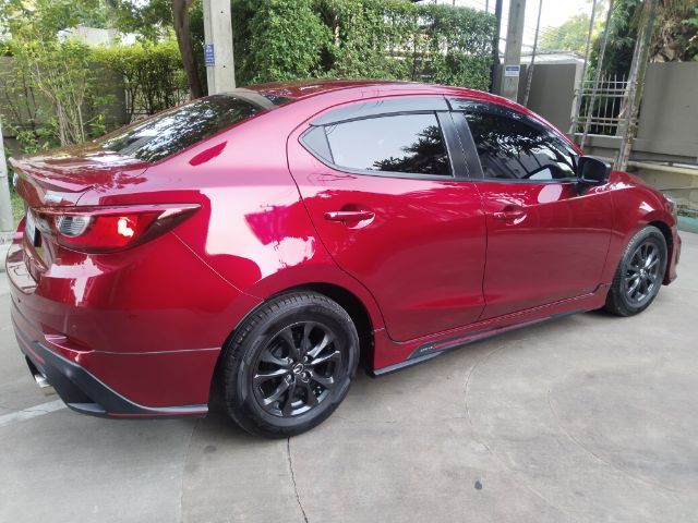 Mazda Mazda 2 2019 1.3 Skyactiv-G S Leather Sports Sedan เบนซิน เกียร์อัตโนมัติ แดง รูปที่ 4