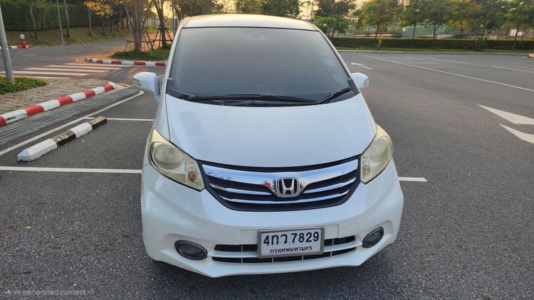Honda Freed 2015 1.5 E Utility-car เบนซิน ไม่ติดแก๊ส เกียร์อัตโนมัติ ขาว รูปที่ 3
