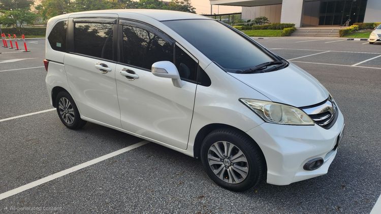 Honda Freed 2015 1.5 E Utility-car เบนซิน ไม่ติดแก๊ส เกียร์อัตโนมัติ ขาว รูปที่ 2