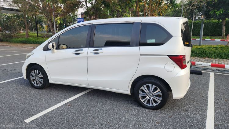 Honda Freed 2015 1.5 E Utility-car เบนซิน ไม่ติดแก๊ส เกียร์อัตโนมัติ ขาว รูปที่ 4