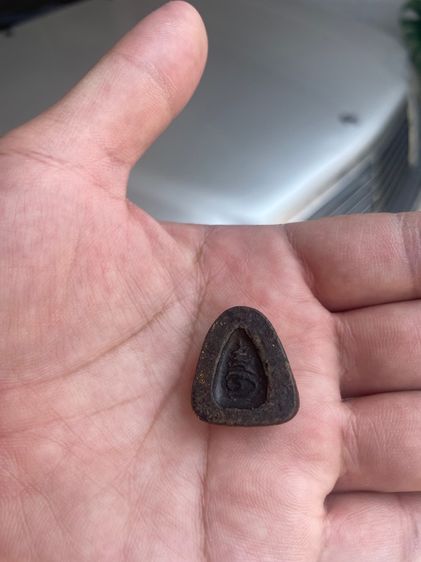 พระปิดตาวัดกำแพงชลบุรีเนื้อกะลา รูปที่ 7