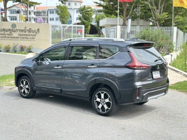 Mitsubishi Xpander 2020 1.5 Cross Utility-car เบนซิน ไม่ติดแก๊ส เกียร์อัตโนมัติ ดำ รูปที่ 4