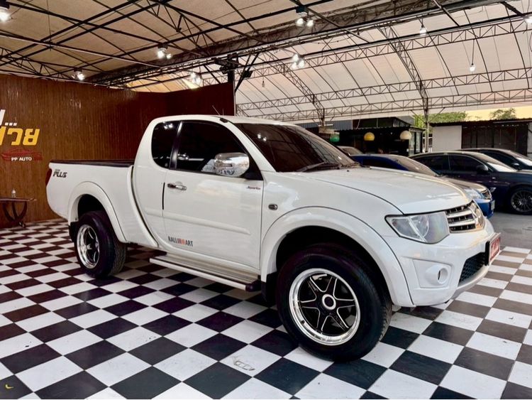 รถ Mitsubishi Triton 2.5 VG Turbo สี ขาว