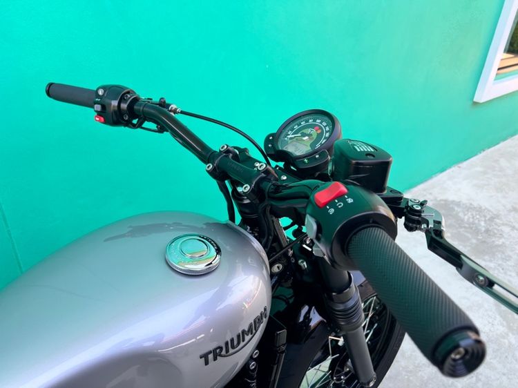 Triumph Bonneville Bobber 2017 วิ่ง7,000 โล รูปที่ 13