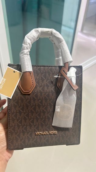 กระเป๋าถือ สภาพใหม่ ไม่เคยใช้งานแท้ Michael  kors รูปที่ 2
