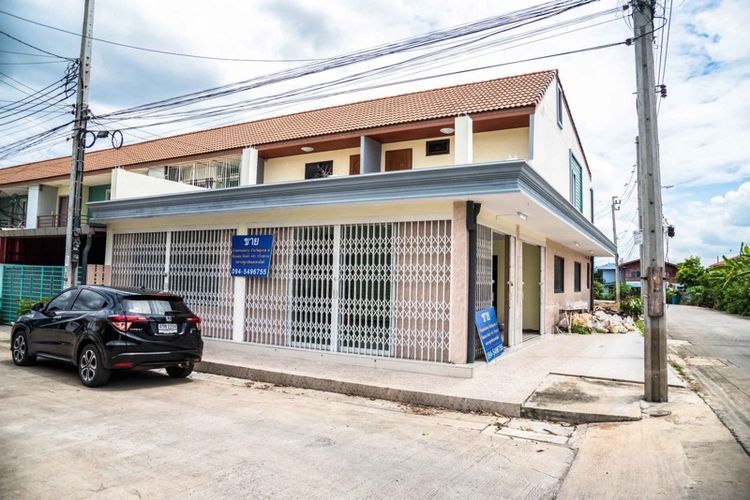 ทาวน์เฮ้าส์ บางใหญ่ ห้องคู่ หลังมุม มีที่จอดรถ