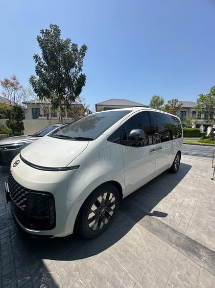 Hyundai Staria 2023 PREMIUM 2.2 Utility-car ดีเซล เกียร์อัตโนมัติ ขาว รูปที่ 2
