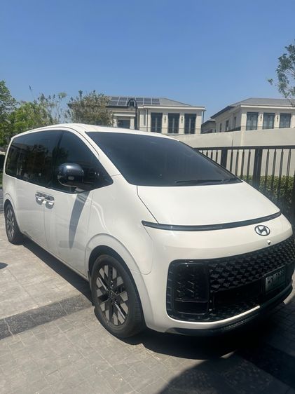 รถ Hyundai Staria PREMIUM 2.2 สี ขาว