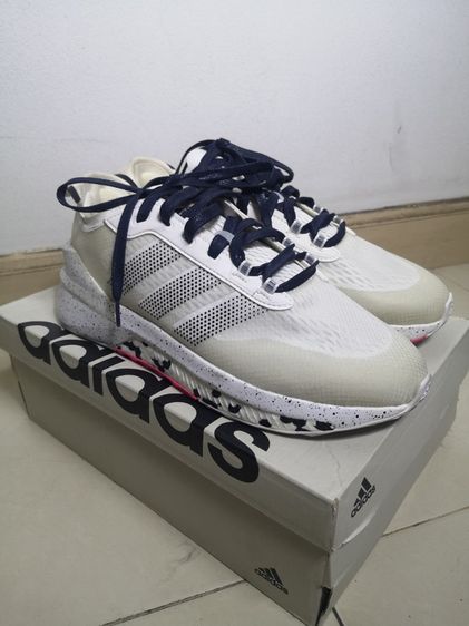 Addidas Avryn 275cm 9.5us  ใส่ไม่กี่ครั้ง 