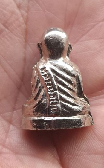 รูปหล่อปั๊มหลวงพ่อเงินอุดกริ่งชุบนิเกิ้ล ไม่ทราบที่ปีครับ รูปที่ 2