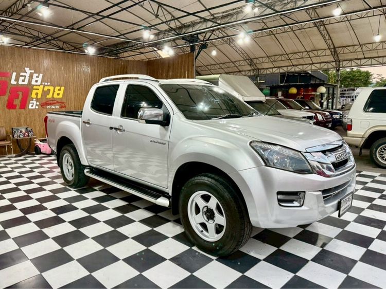 รถ Isuzu D-MAX 3.0 V-Cross Z Prestige 4WD สี บรอนซ์เงิน
