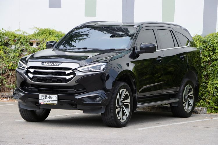 รถ Isuzu MU-X 3.0 Ultimate AT 4WD สี ดำ