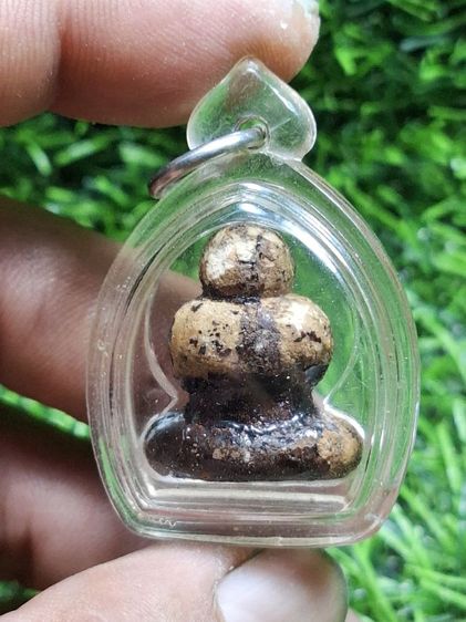 ลงรักแดง(รักน้ำเกลี้ยง)ปิดทองเก่า พระแท้ไม่ทราบที่  รูปที่ 2