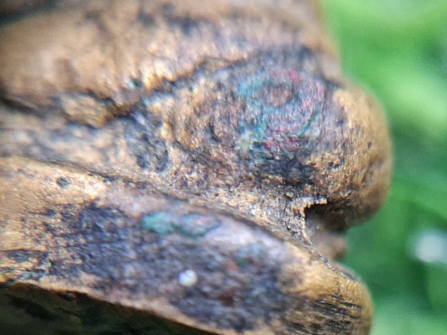 ซอกตาลึกมากๆ ก้นช่อชนวนชัดเจน หลวงพ่อเงินหล่อเก่า เนื้อสวย รูปที่ 8