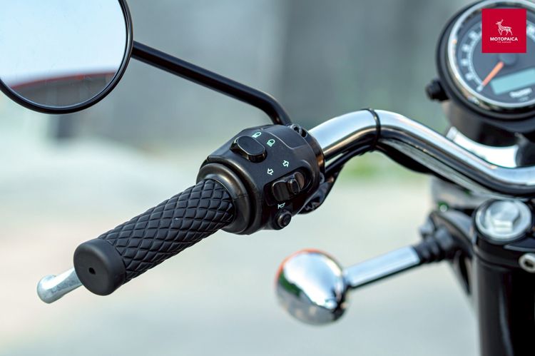 Triumph Bonneville T100 Black ปี2015 วิ่ง19,000Km. ท่อฟูล Norman รูปที่ 10