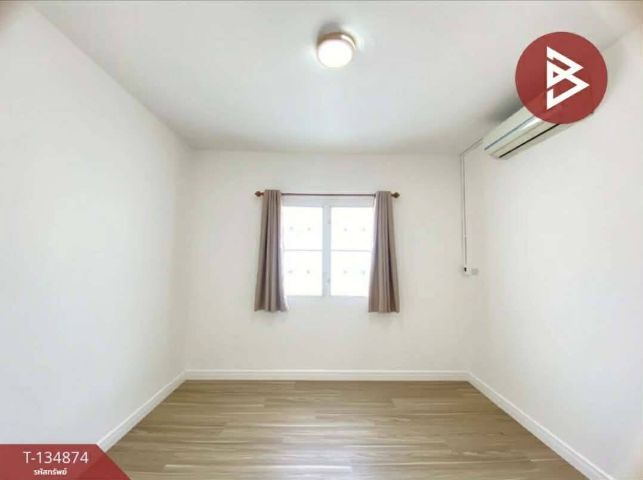 ตกแต่งครบ อื่นๆ สร้างเสร็จก่อน 2010 ไม่อนุญาต ไม่ใช่ ขาย จะเช่าไปทำไมเป็นเจ้าของดีกว่าไหม
ขายห้องชุดเอื้ออาทรเมืองใหม่บางพลี 4
ตึก 113 ประตู 4 ชั้น 3 ห้องริม แถมแอร์ 2 ตัว รูปที่ 3