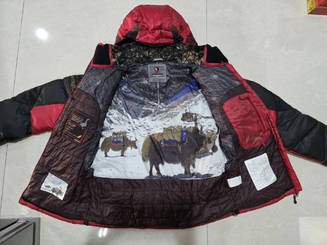 เสื้อกันหนาวขนห่านแท้ แบรนด์ Black Yak Premium Goose Down รูปที่ 2