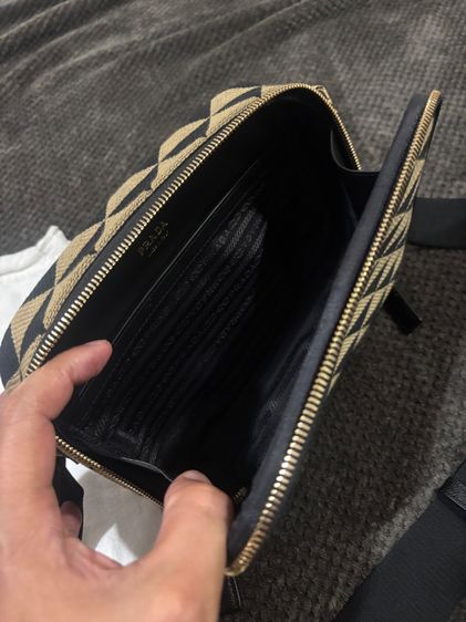 กระเป๋า Prada มือสอง รูปที่ 6