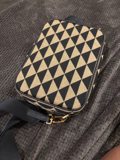 กระเป๋า Prada มือสอง รูปที่ 3