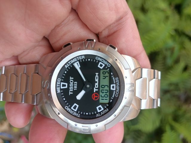 Vintage TISSOT T-Touch Digital Watch, Swiss Made, Authentic, Full Function, Touchscreen. Good condition, all functions working normally. รูปที่ 2
