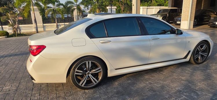 รถ BMW Series 7 730Ld สี ขาว