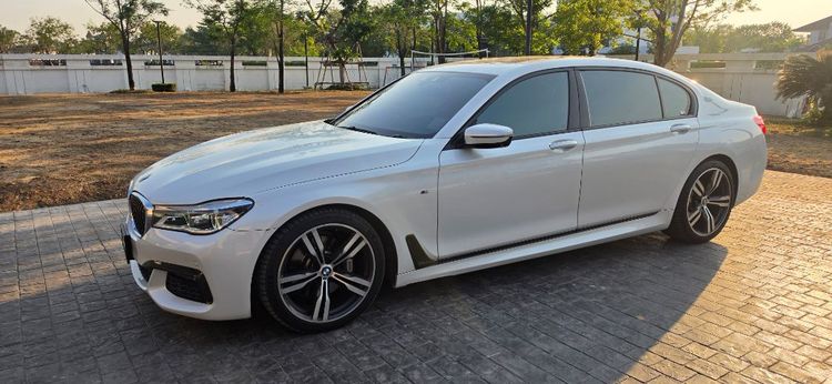 BMW Series 7 2016 730Ld Sedan Hybrid (Diesel) เกียร์อัตโนมัติ ขาว รูปที่ 2