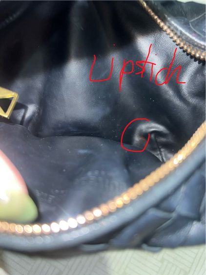 Bottega Veneta Mini Jodie in Black (Gold hardware) รูปที่ 6