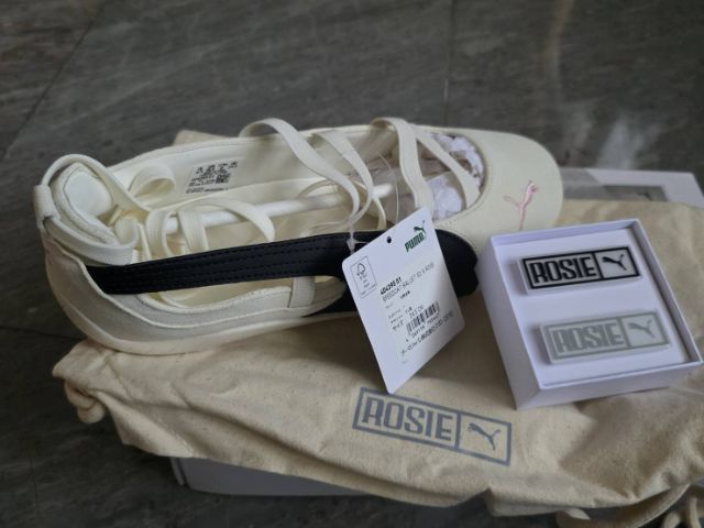 ROSIE Collection รองเท้า Speedcat รุ่นพิเศษ Speedcat Ballet SD รองเท้าบัลเลต์แบบผูกเชือก 
( ส่งต่อ 3,000 บาท มือ1 ซื้อจากญี่ปุ่น )
