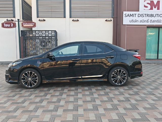 Toyota Altis 2016 1.8 Esport Sedan เบนซิน ไม่ติดแก๊ส เกียร์อัตโนมัติ ดำ รูปที่ 4