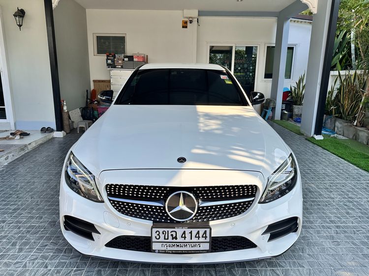 รถ Mercedes-Benz C-Class C300e สี ขาว