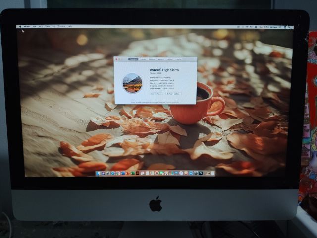 คอมพิวเตอร์ตั้งโต๊ะ21.5"imacปี2013มุมจอขวาบนมีแตกราคารวมเมาส์และคีย์บอร์ด รูปที่ 3