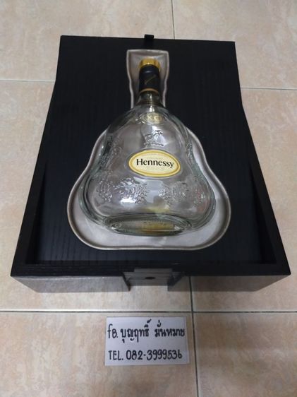 ขวด เปล่า กับ กล่องเป็นไม้ RICHARD HENNESSY หนัก อยู่คับ สภาพดีสวยๆน่าสะสม รูปที่ 2