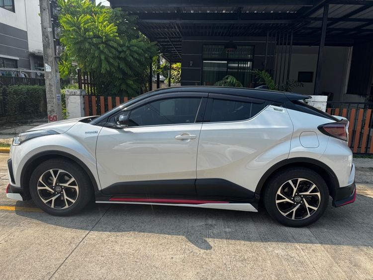 Toyota C-HR 2019 1.8 HV Mid ไฮบริด ไม่ติดแก๊ส เกียร์อัตโนมัติ ขาว รูปที่ 4