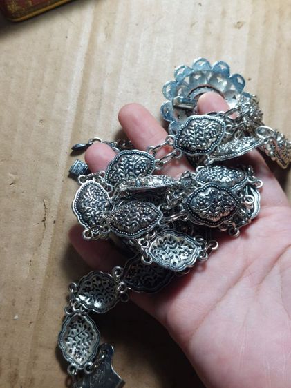 เครื่องรางเข็มขัดเก่าโบราณพร้อมกล่อง รูปที่ 9