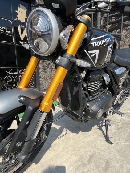 Triumph  รูปที่ 9