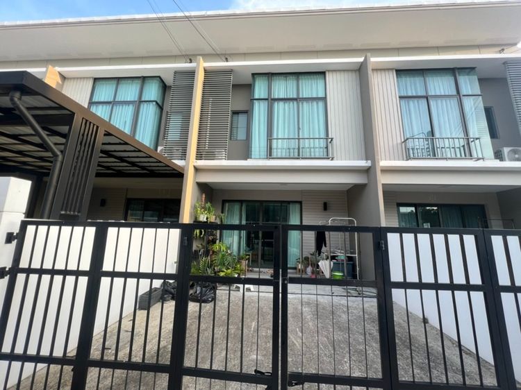 อื่นๆ ไม่มี 2020 ขายบ้าน ทาวน์โฮม 2 ชั้น พาทิโอ ลาดกระบัง-มอเตอร์เวย์ PATIO Ladkrabang-Motorway ใกล้ สนามบินสุวรรณภูมิ