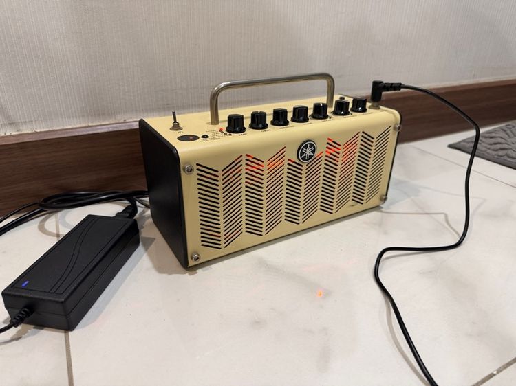 อื่นๆ Yamaha THR5 Desktop Amp สภาพสวย เสียงดีระดับสตูดิโอ