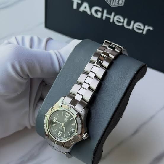 ข้อสาย TAG HEUER รุ่น 2000 Exclusive Boy Size Lady Size เงาสลับด้าน ของแท้ Aquaracer 2 กษัตริย์ Lady Size รูปที่ 6