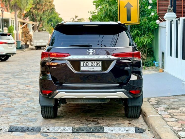 Toyota Fortuner 2016 2.8 V 4WD Utility-car ดีเซล ไม่ติดแก๊ส เกียร์อัตโนมัติ น้ำตาล รูปที่ 2