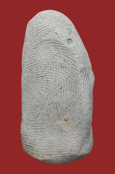 พระรอด ลำพูน พิมพ์ใหญ่ เนื้อออกสีขาว รูปที่ 4