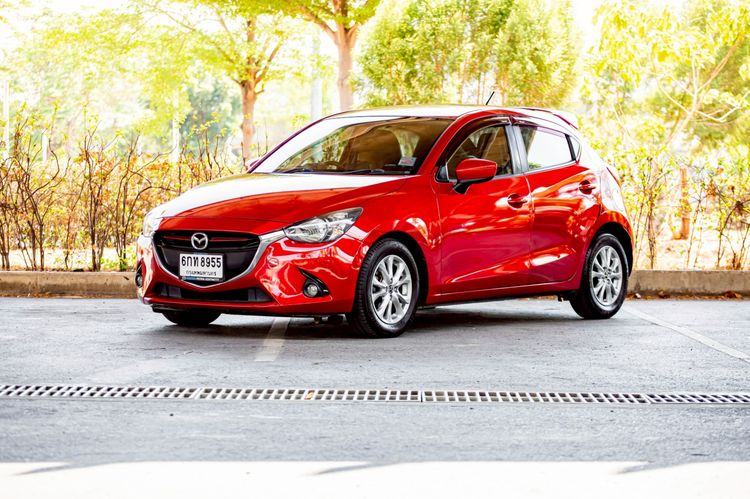 Mazda Mazda 2 2017 1.3 Sports High Plus Sedan เบนซิน เกียร์อัตโนมัติ แดง รูปที่ 4